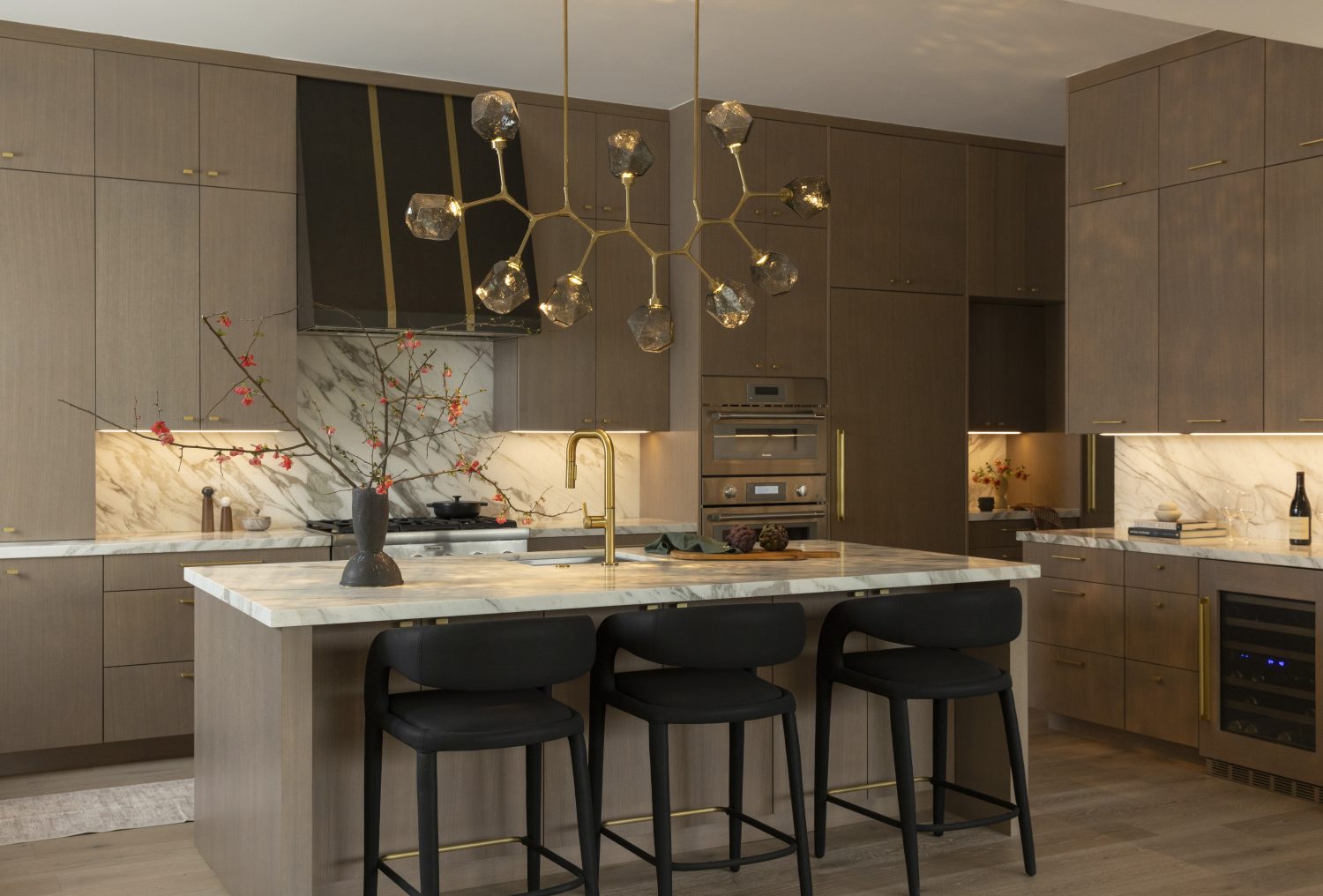 luxury decorative chandeliers for large rooms