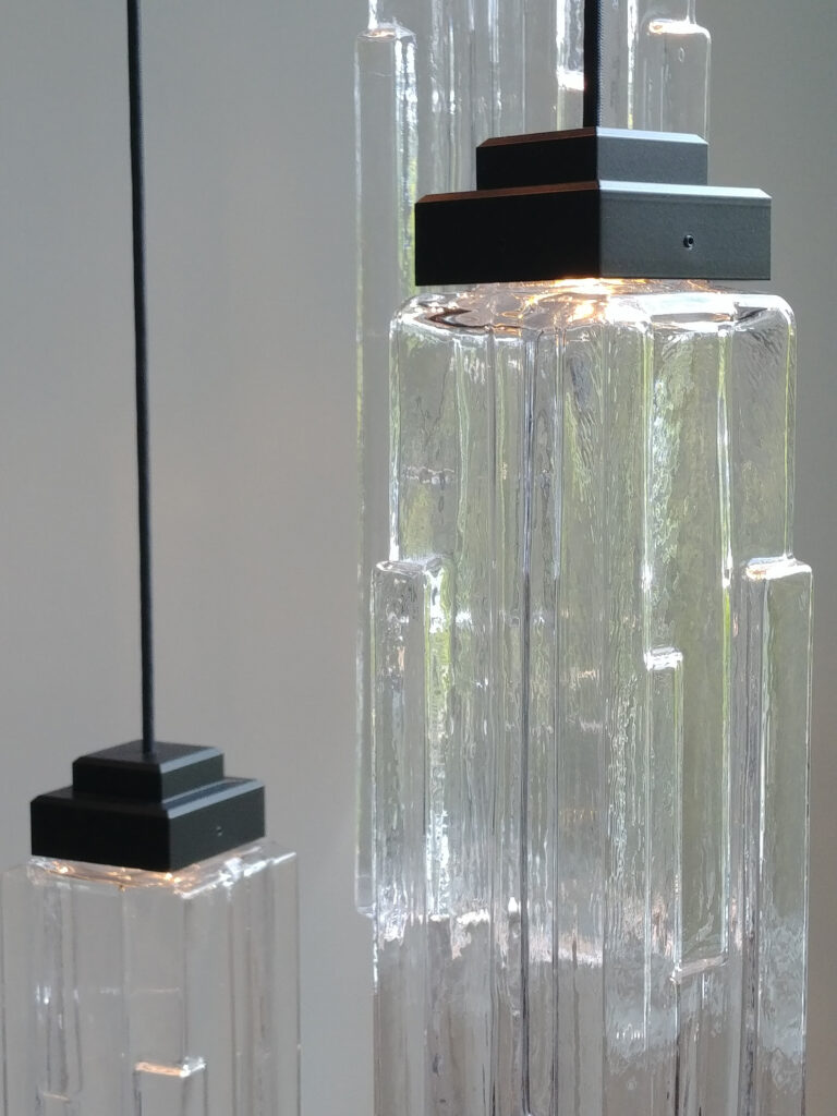 Hand Blown Multi-Port that looks like stones