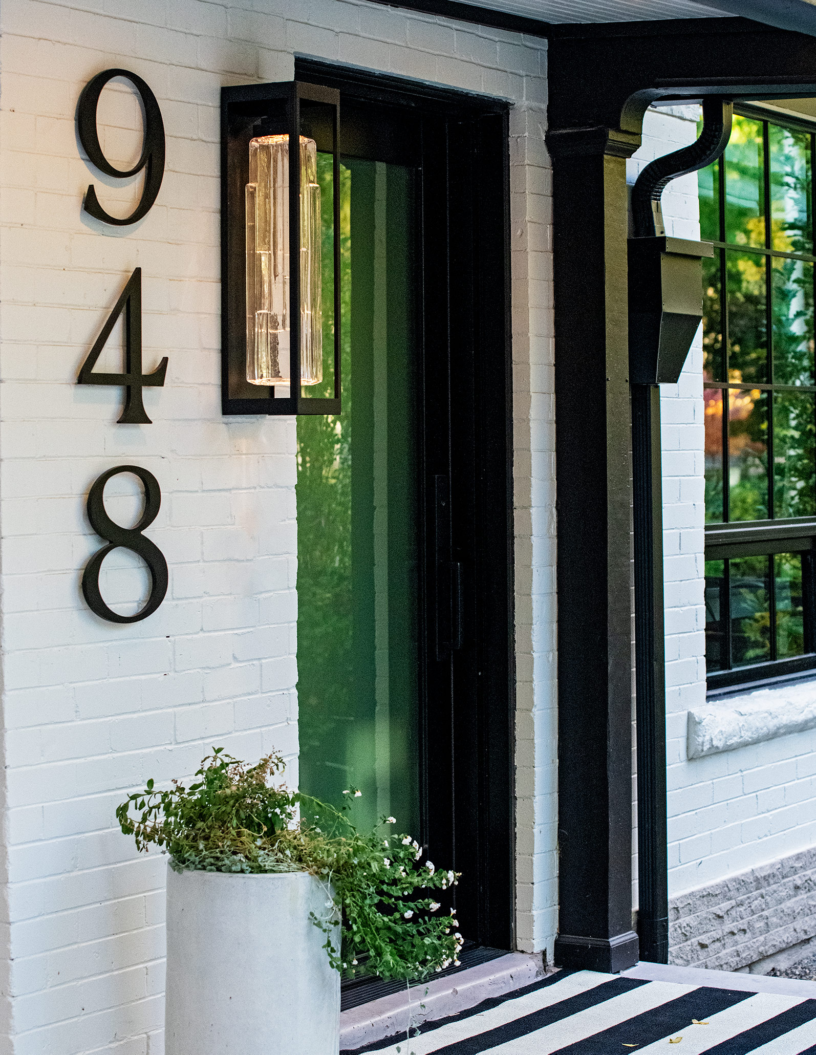 MAISON LED OUTDOOR WALL SCONCE