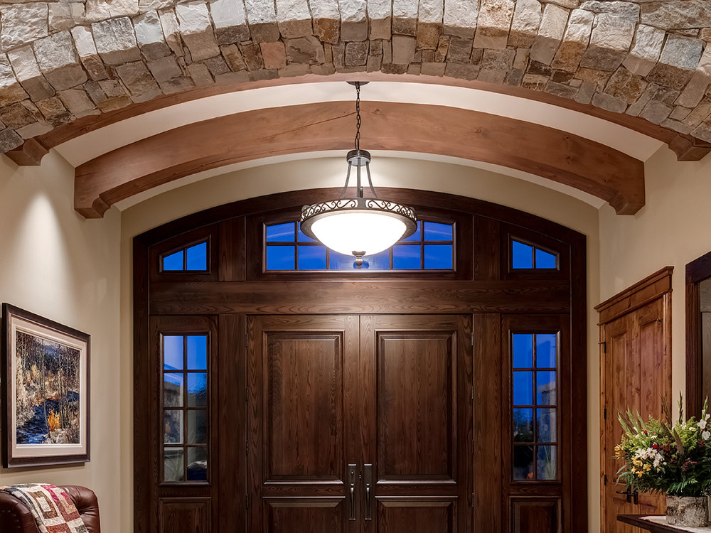 CH9109 from the Hammerton Chateau collection, in light mica, onyx acrylic, and a Brushed Pewter finish
