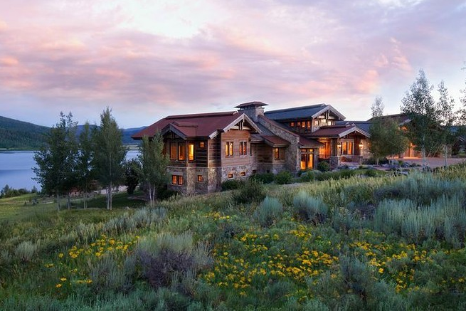 Steamboat Ski House in Meadow