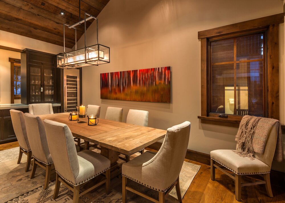 The perfect mountain setting for the holidays featuring a Hammerton Heritage PL2150 linear suspension | Sandbox Studios | Truckee CA