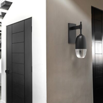 Pebble-SCONCE_IDB0079-01-MB_Context-Staircase_just-SCONCE