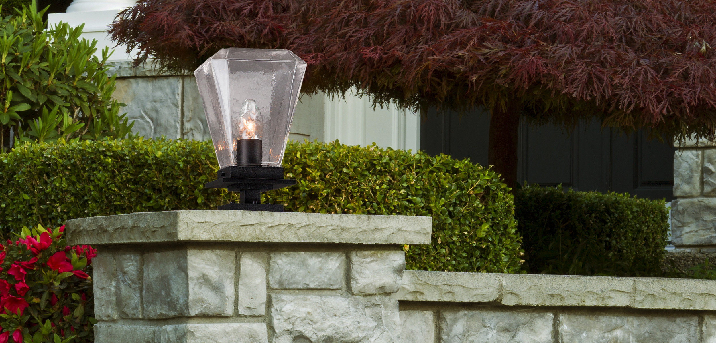 Outdoor Post and Pier Mount Lights