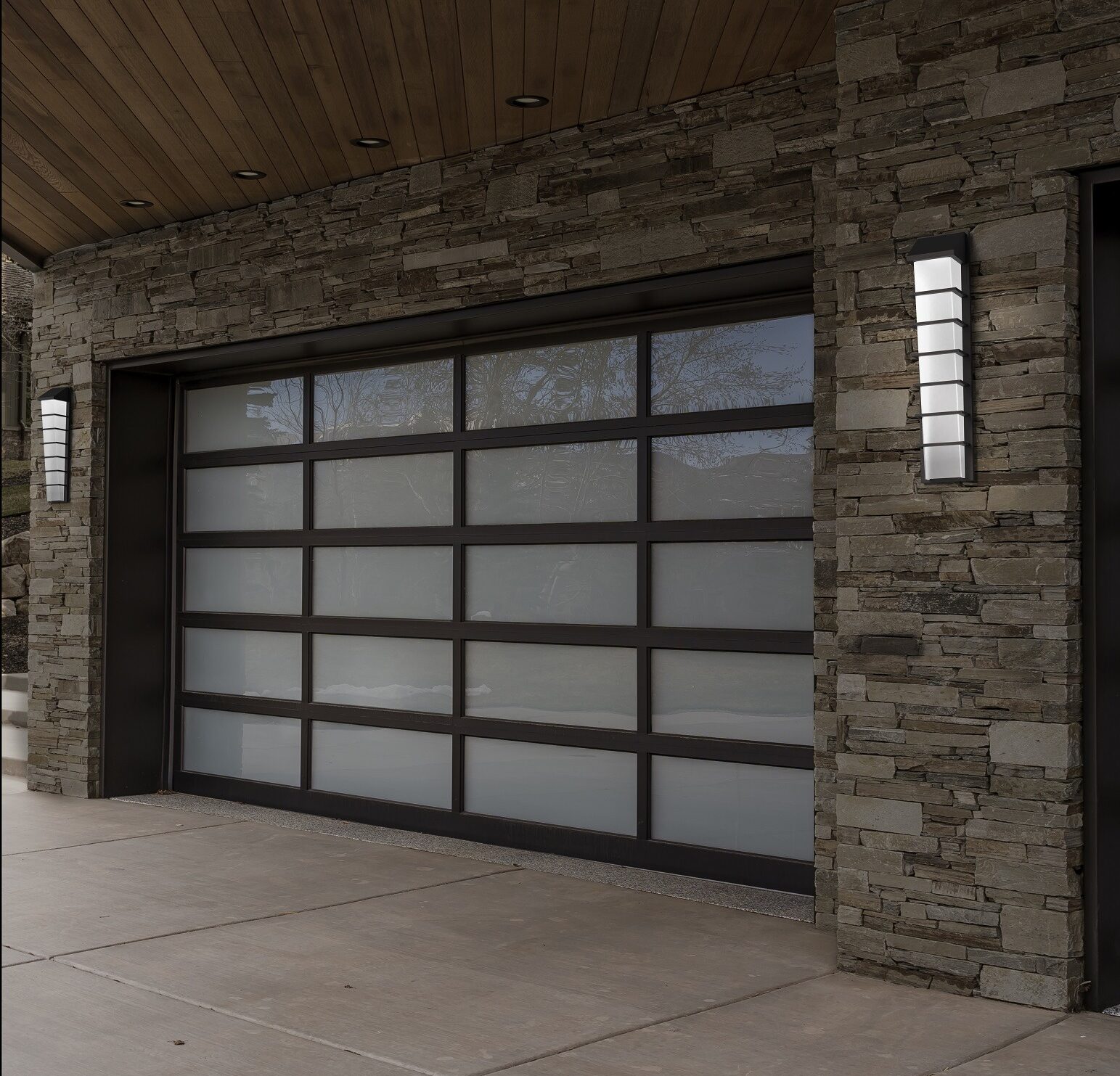 Mantle Outdoor Sconce