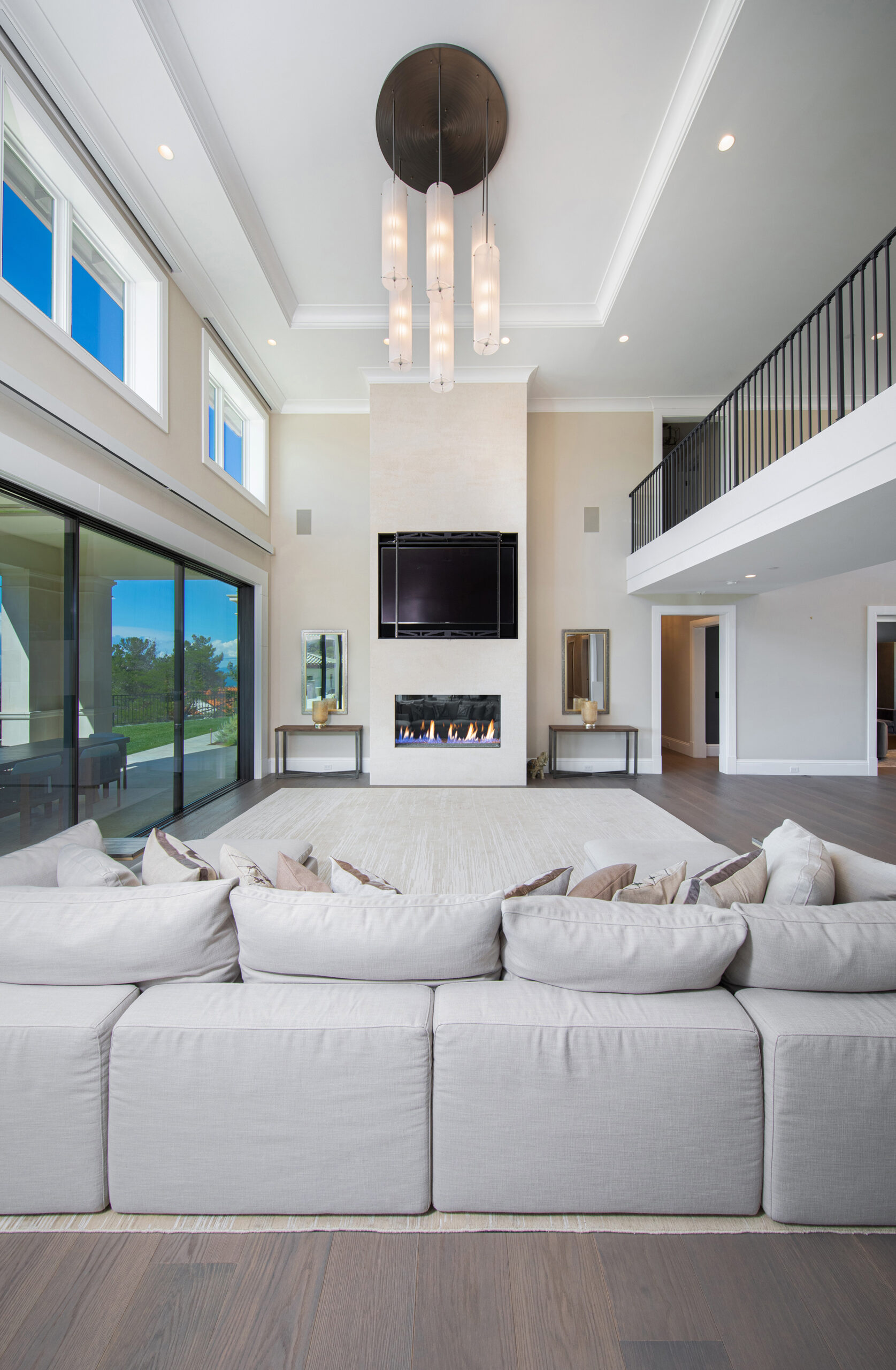 Textured Glass Round Pendant Chandelier | Aspen Leaf Interiors, Tom Zikas