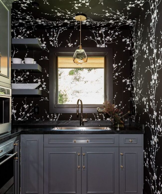 Gem Pendant | DFS Construction