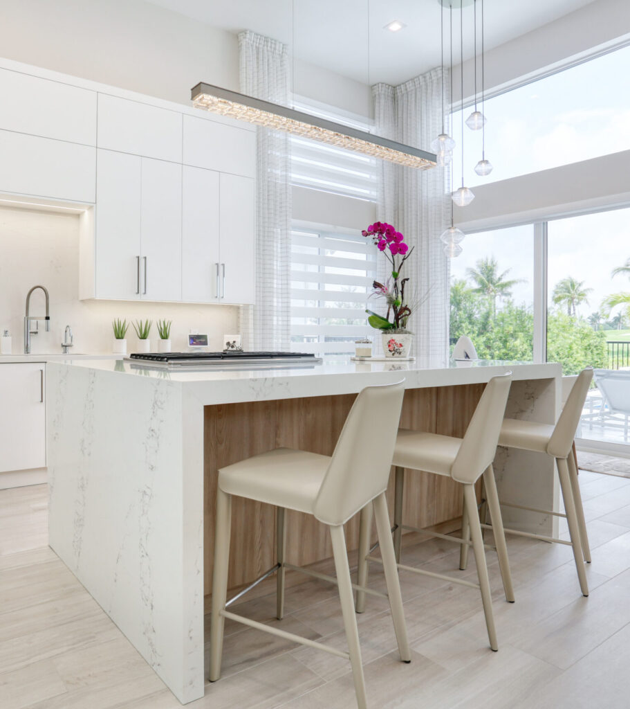 Asscher Linear Chandelier | Panache Designs, Karina Kleeberg