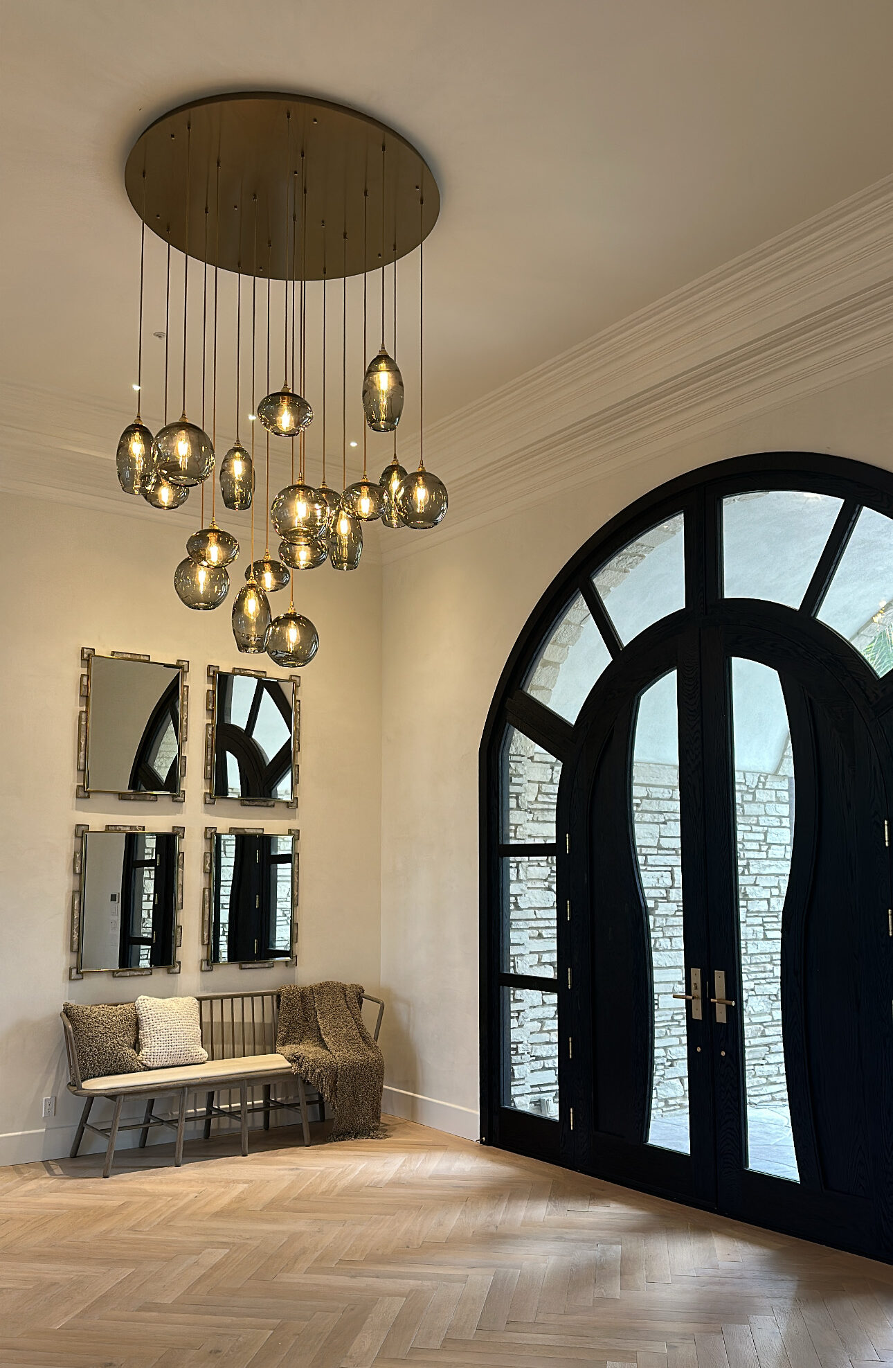 Misto Round Pendant Chandelier | Studio Talamin, Keith Esteban Nuanes