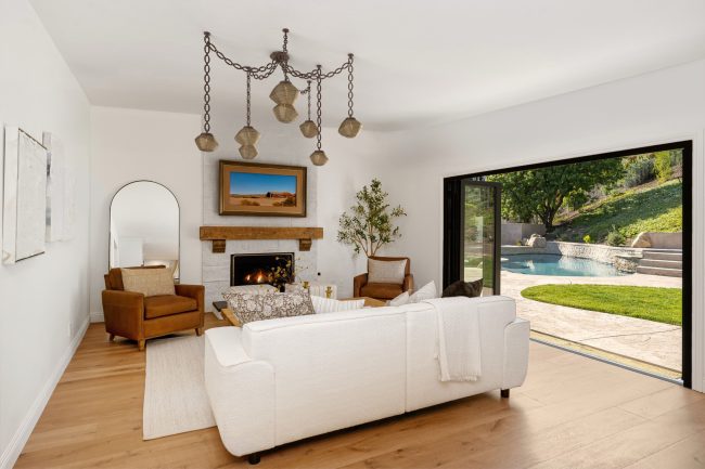 Mesa Swag Chandelier