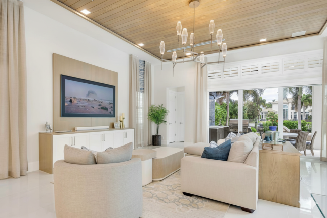 Aalto Round Belvedere Chandelier | Rick Howard Interiors