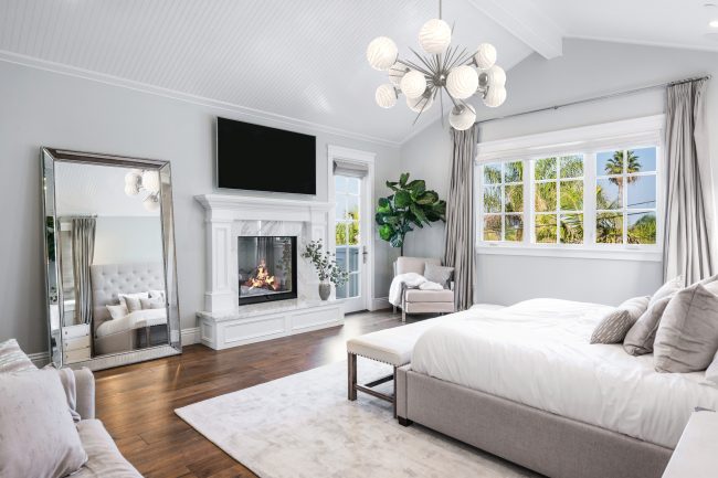 Gaia Oval Starburst Chandelier