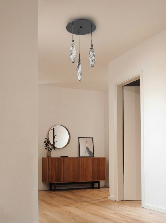 Icefall Round Pendant Chandelier | Thanos Pal Photo