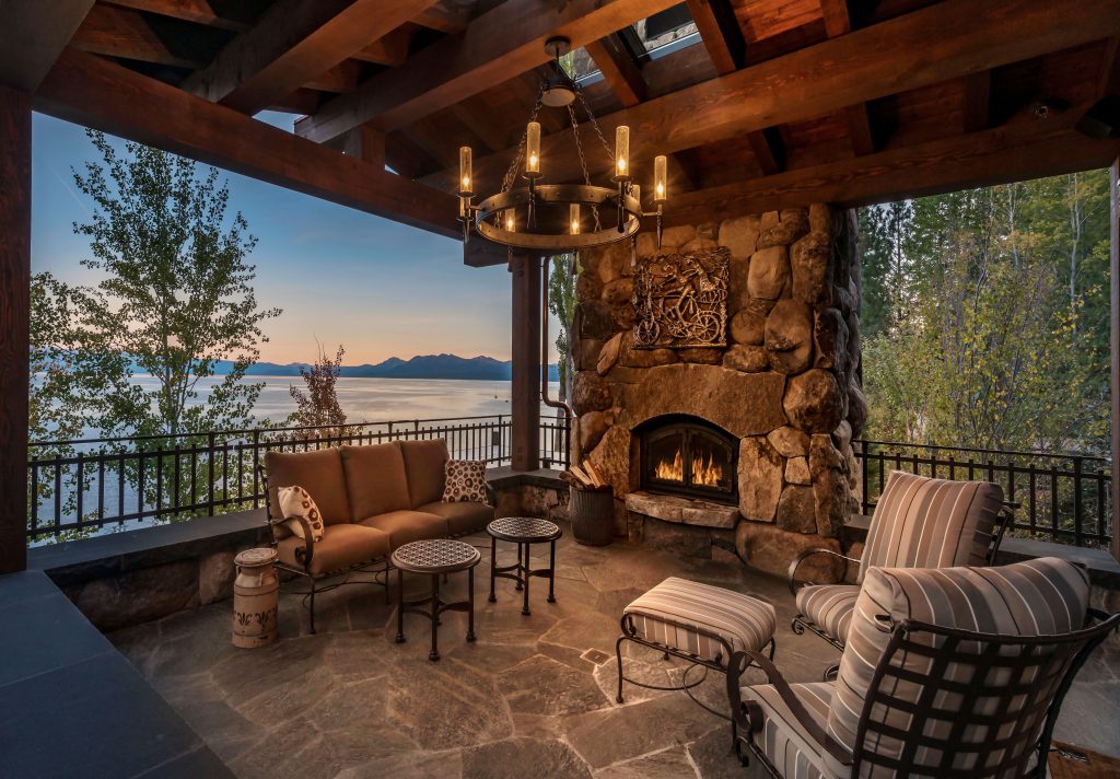 custom outdoor lighting